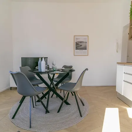 Welcomely - River * לקו