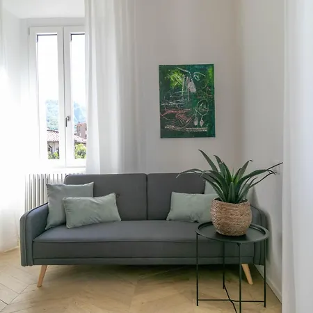 Welcomely - River Apartment *