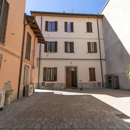 Welcomely - River * Lecco