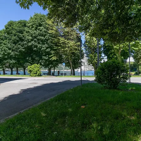 Welcomely - River Apartman